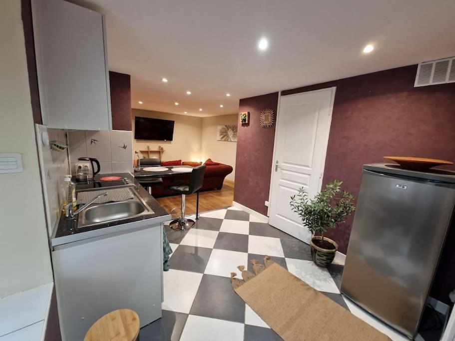 Apartment Au Bord Du Canal Nancy